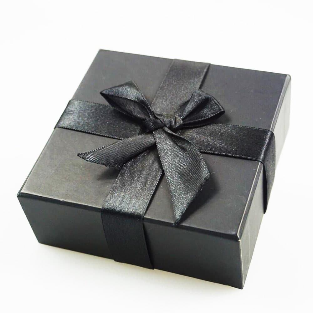 گرفتن هدیه تعبیر خواب گردنبند نقره